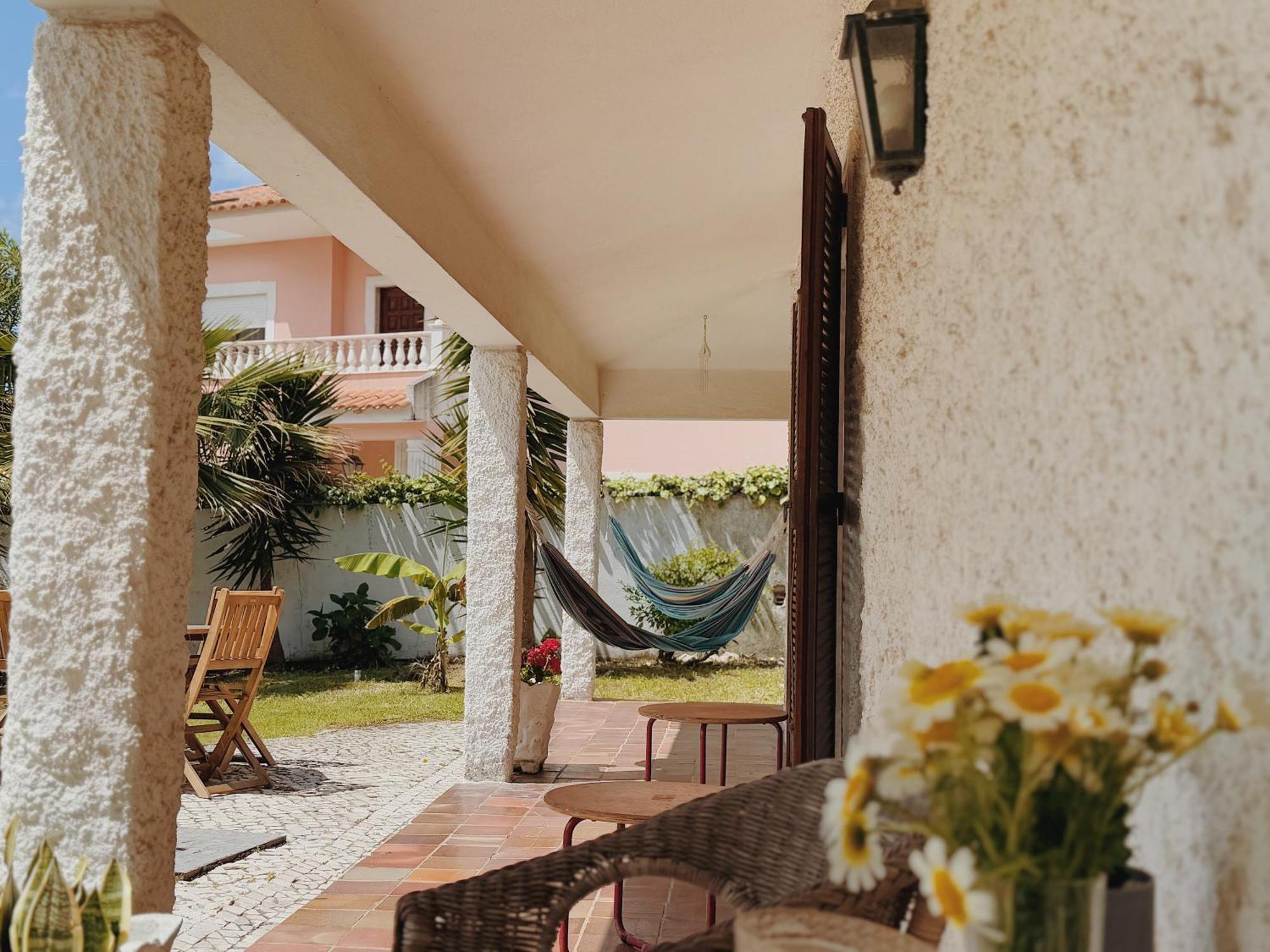 Coastal Garden Paradise Retreat- 6 Min From The Beach Charneca  Bagian luar foto